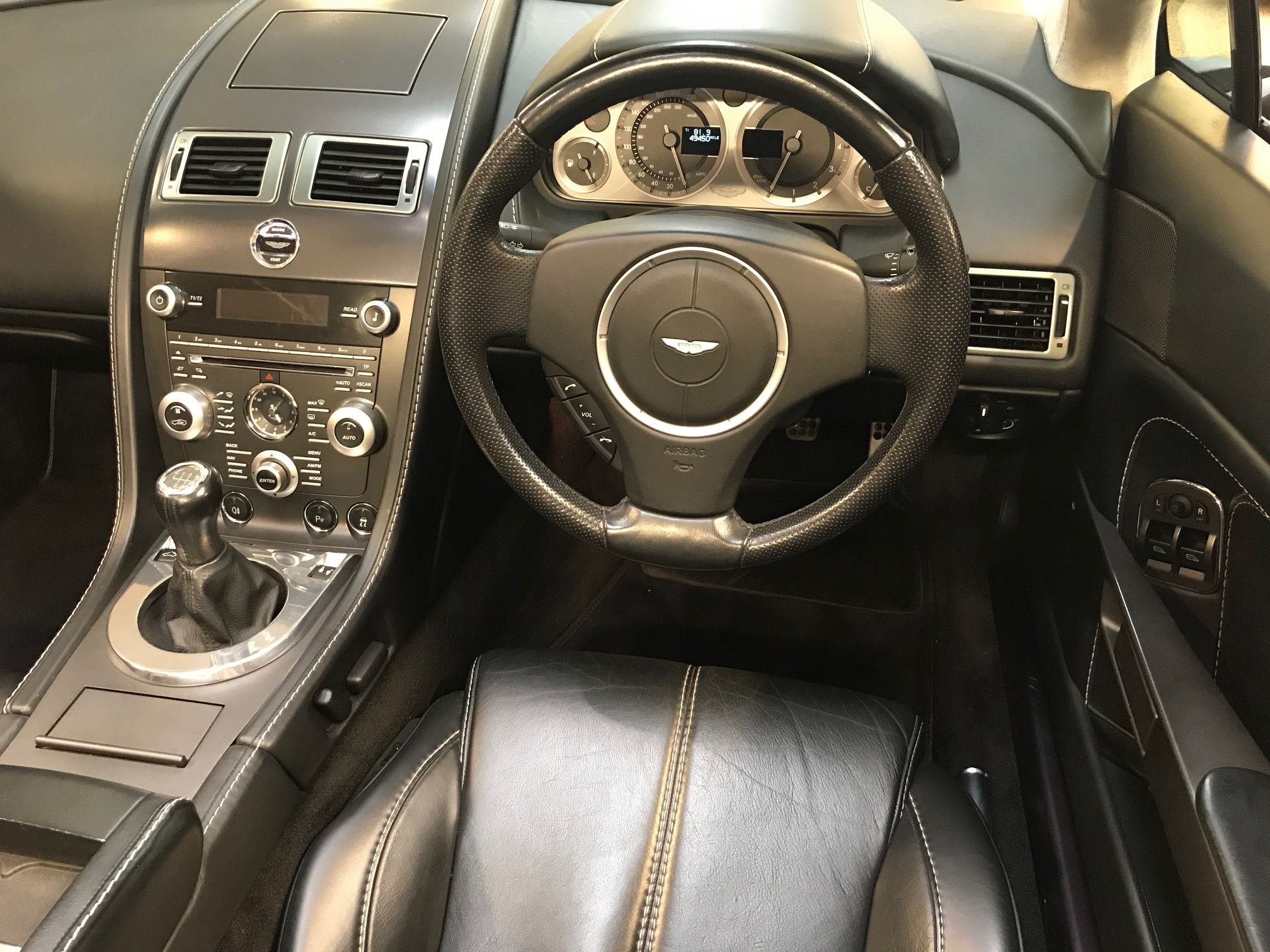 Used Aston Martin Vantage Roadster For sale
