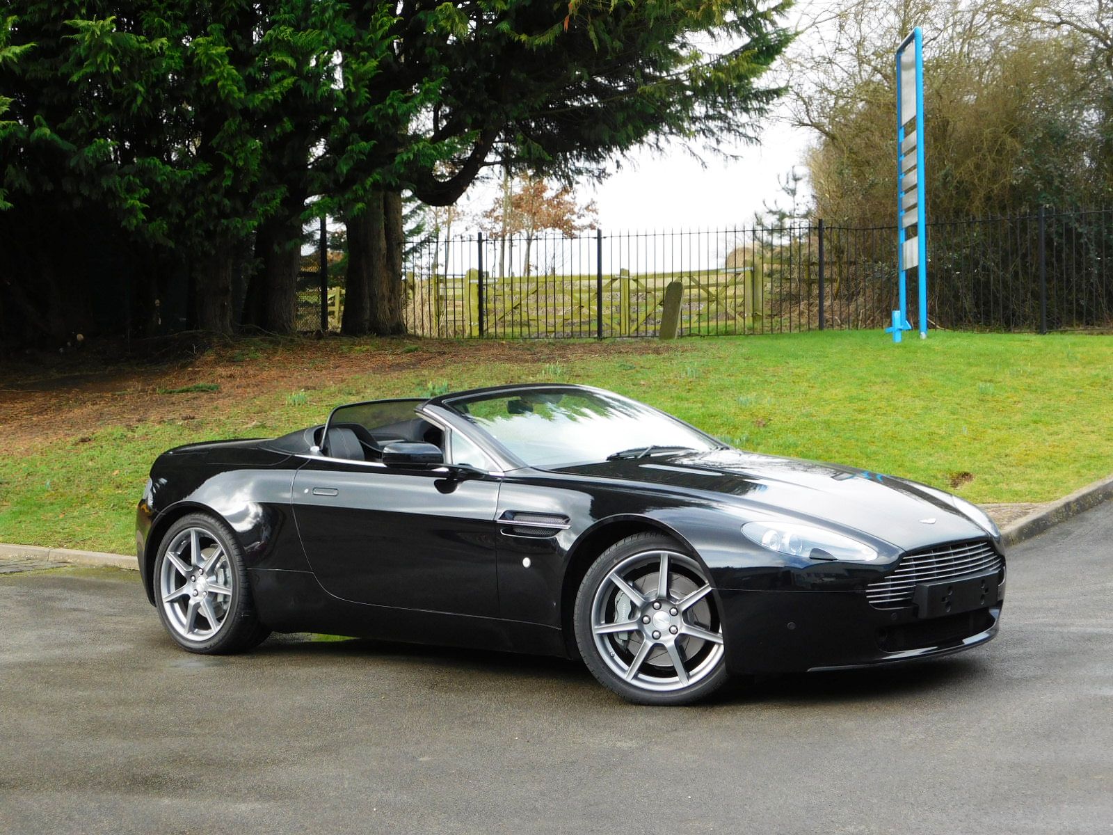 Aston Martin Vantage Roadster 4.3 2007 | McGurk Performance Cars