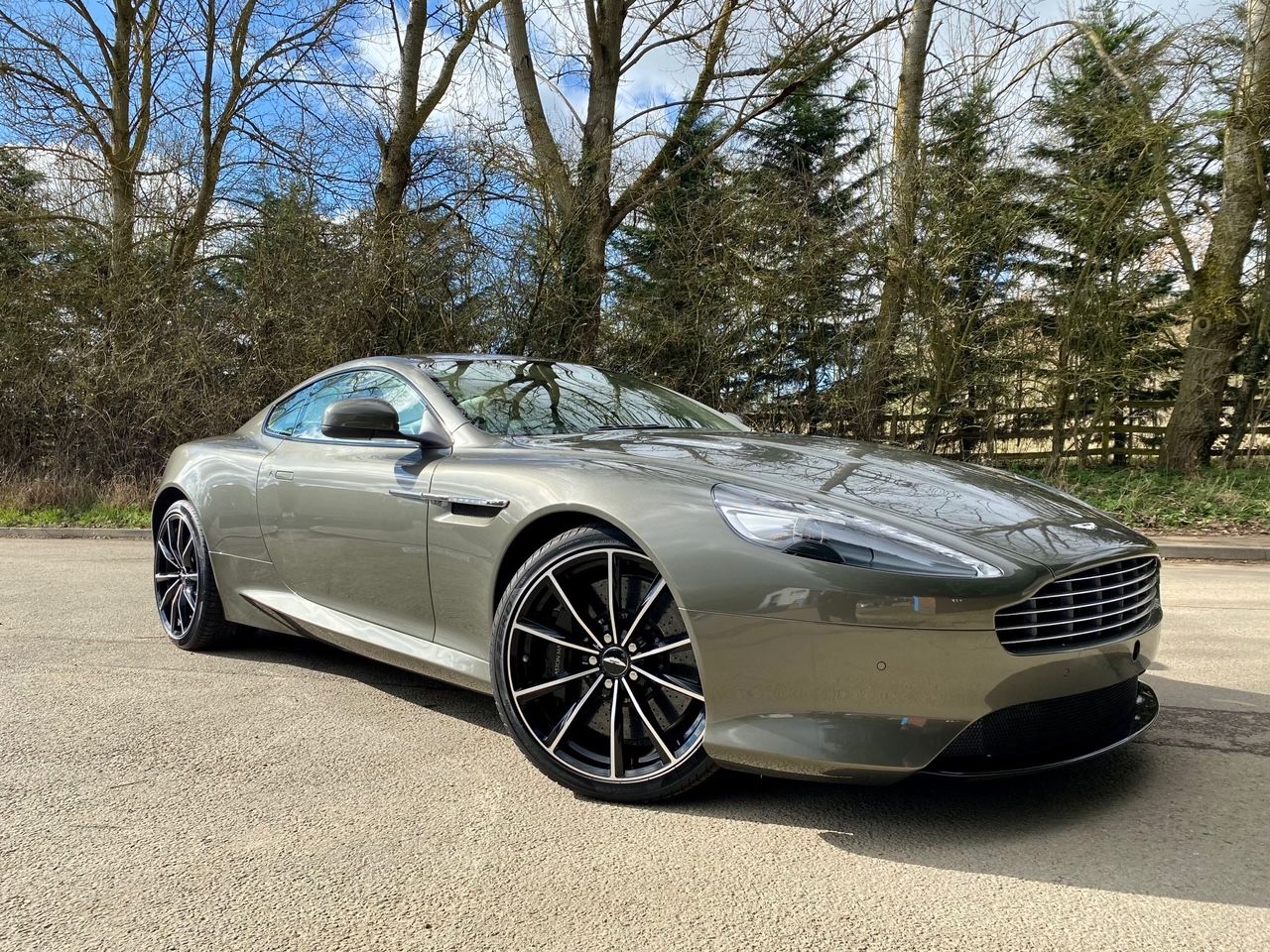 The Luxurious Power Of The 2016 Aston Martin DB9 GT