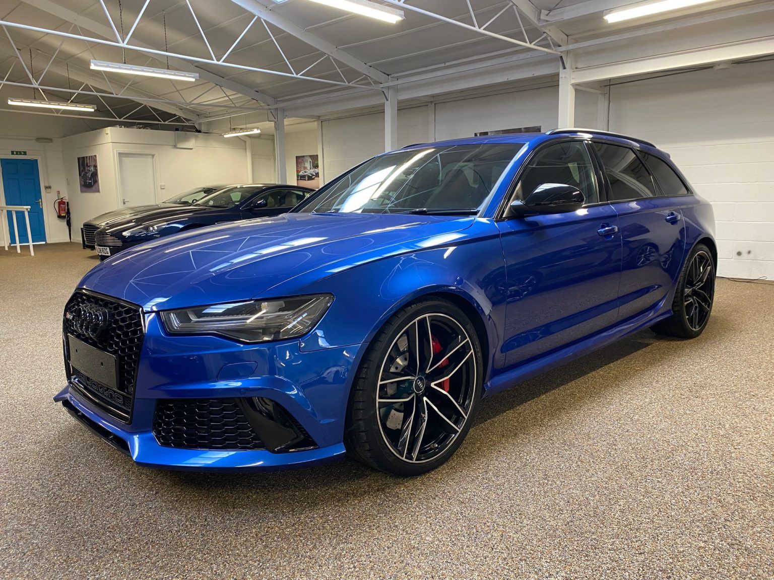 Audi rs6 v12