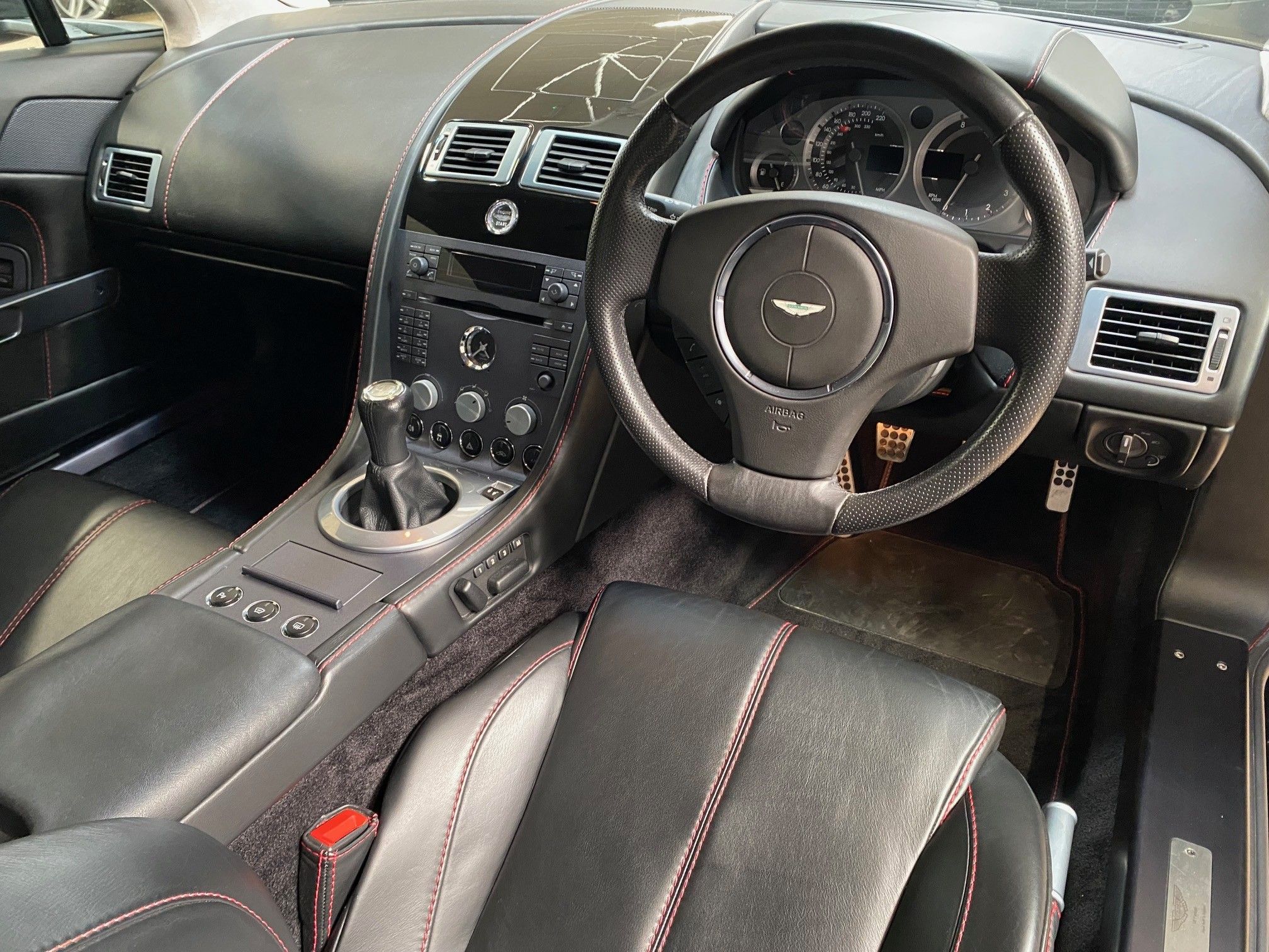 VUsed Aston Martin V8 Vantage for sale